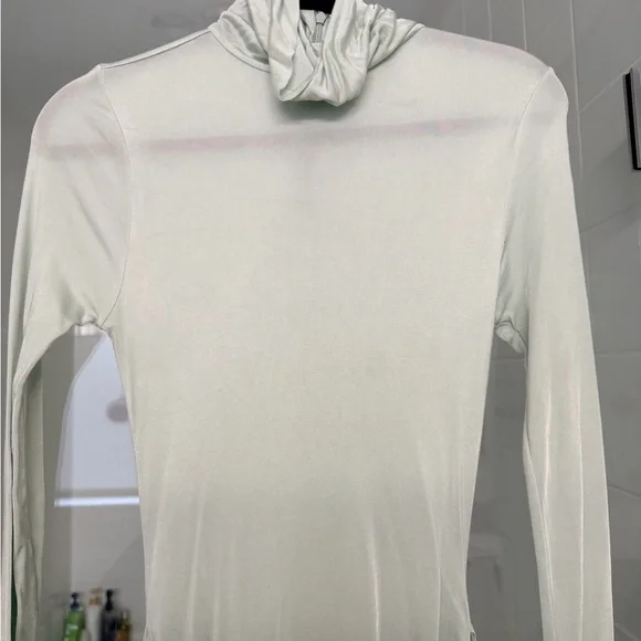 ELSA Light Green Long Sleeve Dress - Picture 5 of 9